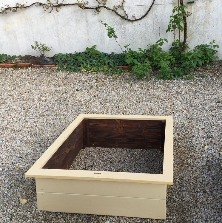 potager peint en jaune