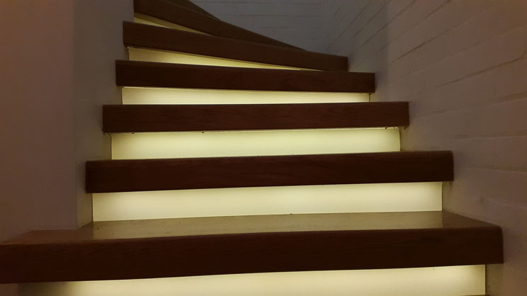 Treppenstufenbeleuchtung ausgeführt in moderner LED-Technik