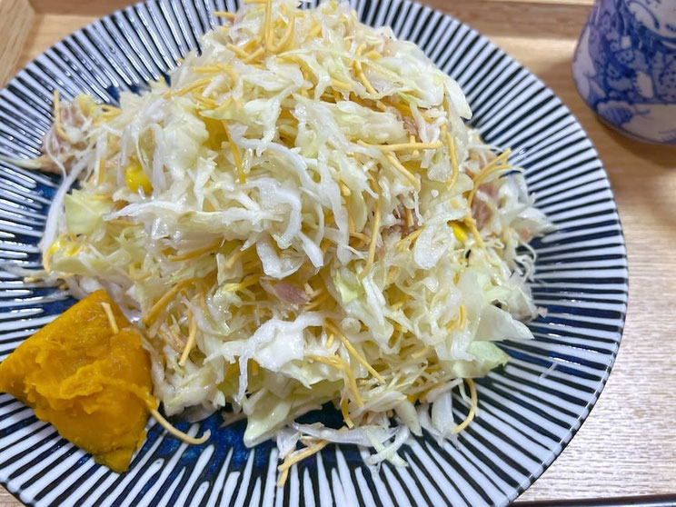 カボチャの煮物を添えて