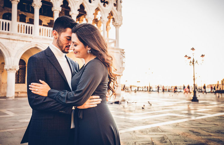 Photo-Session-for-Couple-in-Venice