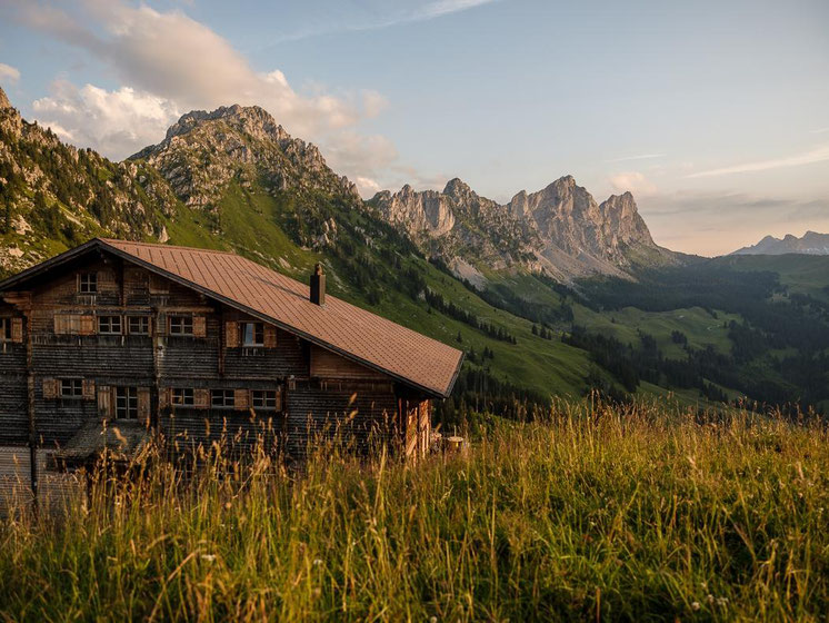 Soldatenhaus of wel Chalet du Soldat in de zomer op een hoogte van 1751 m