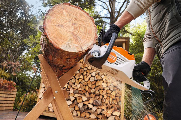 Stihl MSA 80 C-B im Einsatz