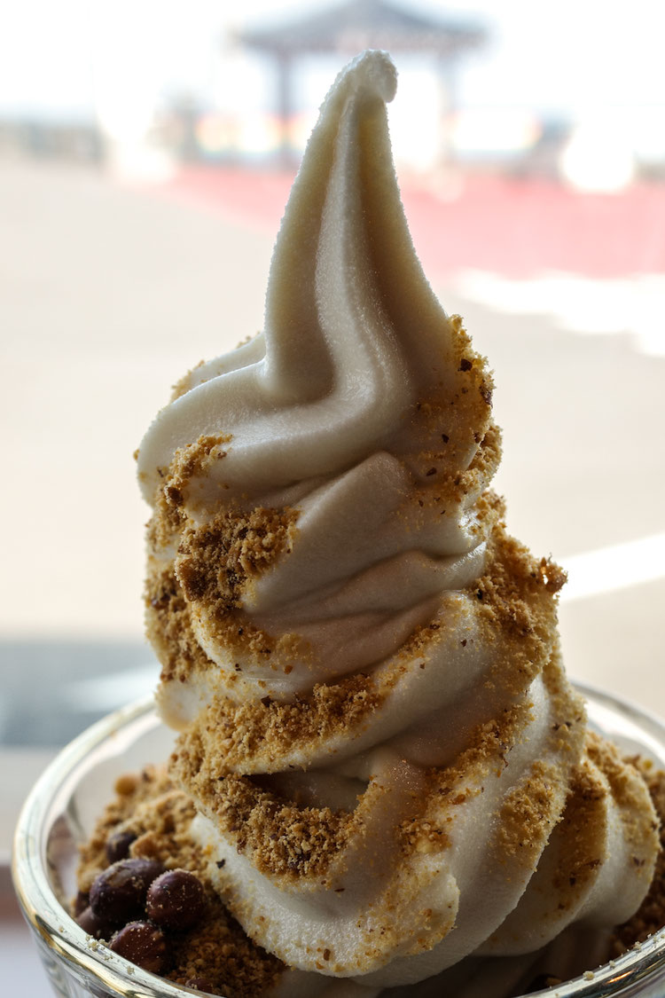 Peanut ice cream