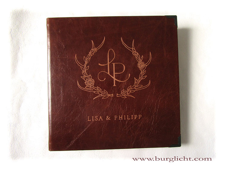 Hochzeitsalbum Leder, individuelle Ledergravur Hochzeitslogo Monogramm und Namen.