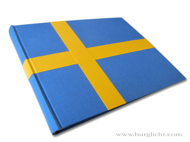 Fotoalbum Schweden, 35cmx25cm, 100 Seiten elfenbeinfarben, Bezugstoff Buchbinderleinen blau und gelb.