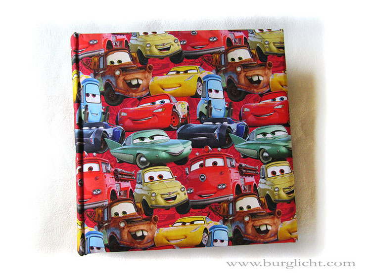 Kinderalbum - 30cm x 30cm, 100 Seiten weiß, Hardcover-Bucheinband gepolstert, Bezug: Lizenzstoff DISNEY CARS 3