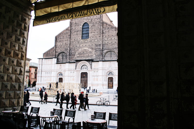 Bologna Italy City Guide ofpenguinsandelephants of penguins & elephants basilica di san petronio