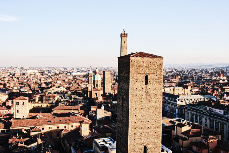 Bologna Italy City Guide ofpenguinsandelephants of penguins & elephants Torre asinelli