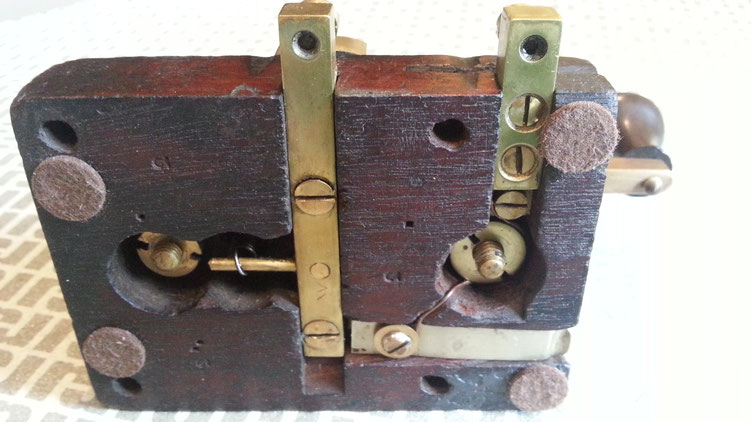 Siemens & Brother PMG Key - Particular of contact system underbase