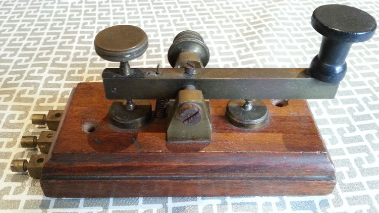 Italian postal telegraph key - Ing. E. De Rinaldis di BARI