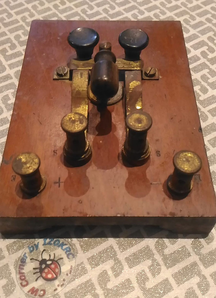 A. Gaiffe, phisical/demo telegraph key