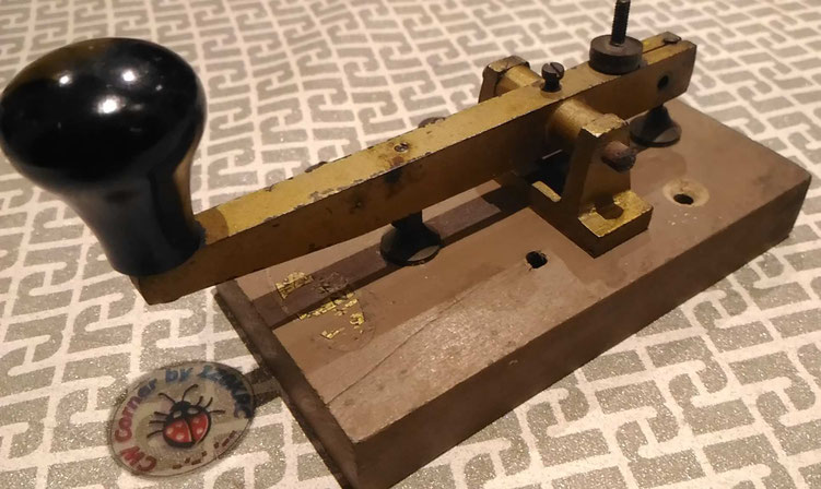Buzza morse key