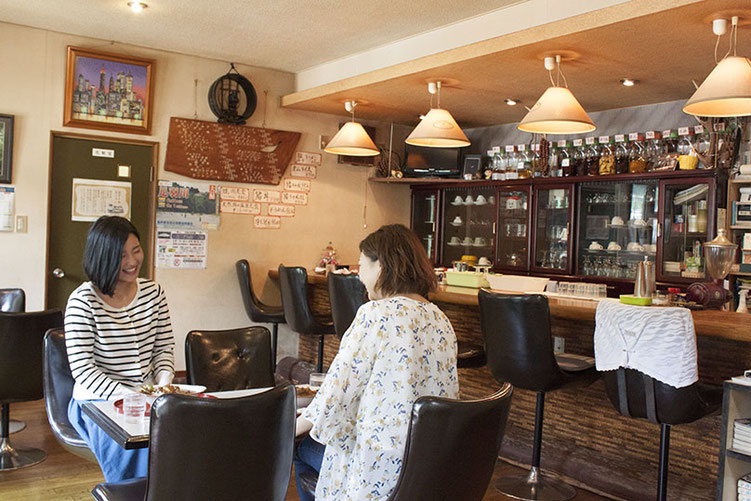 喫茶香 店内