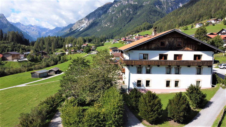 Prangerhof Trins Hausansicht Sommer