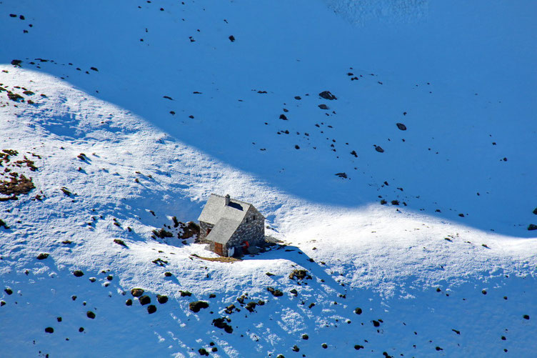 Avec le petit refuge.