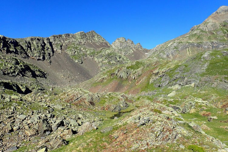 Zone très bosselée où on peut facilement s'égarer...