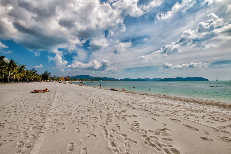 strandleben-cenang-beach-malaysia