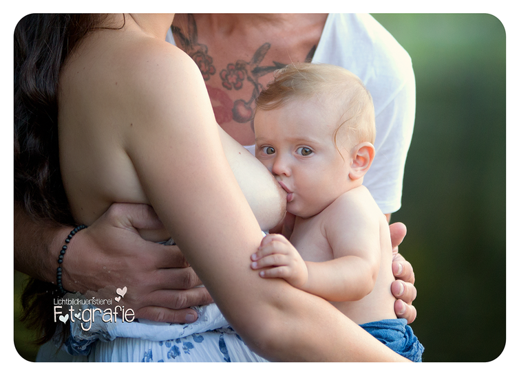 Breastfeeding, mamastillt, mama stillt, stillen, zwickau, fotograf, photograph, lichtbild, 
