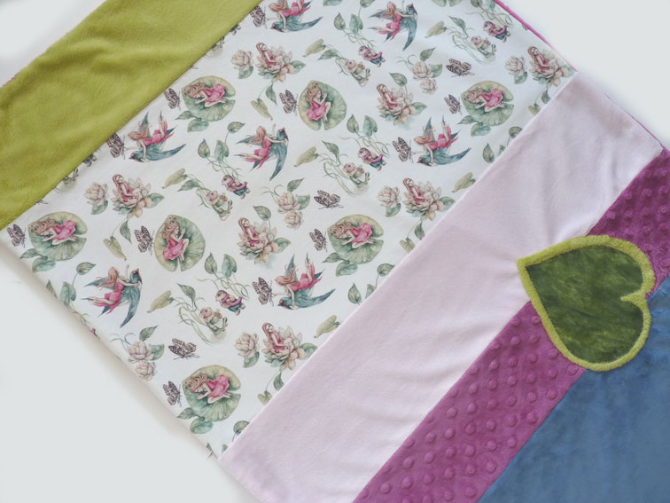 Couverture poussette couffin bébé contes de fées, hirondelle, taupes, nénuphard papillon faite main l'Arche de Jessica