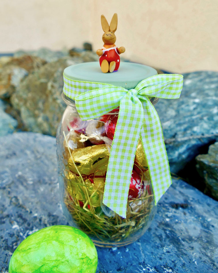 Osternest im Glas