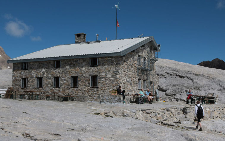 Cabane de Prarochet 2555 m