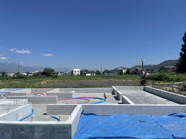 長野県　松本市　安曇野市　建築設計事務所　建築家　news設計室　丸山和男　住宅設計　設計監理　島内の家Ⅲ　基礎工事　長期優良住宅　設備工事