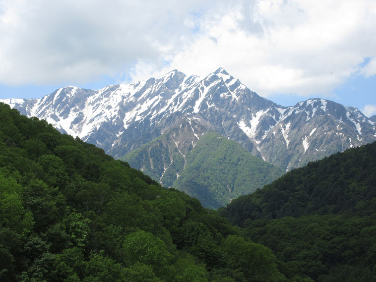 驚きの展望 鹿島槍ヶ岳が目の前に!