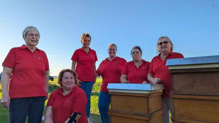 Von rechts: Elke Nink, Daniela Friedewald, Franziska Shrimpf, Ulrike Blank, Svenja Nink, Astrid Damme