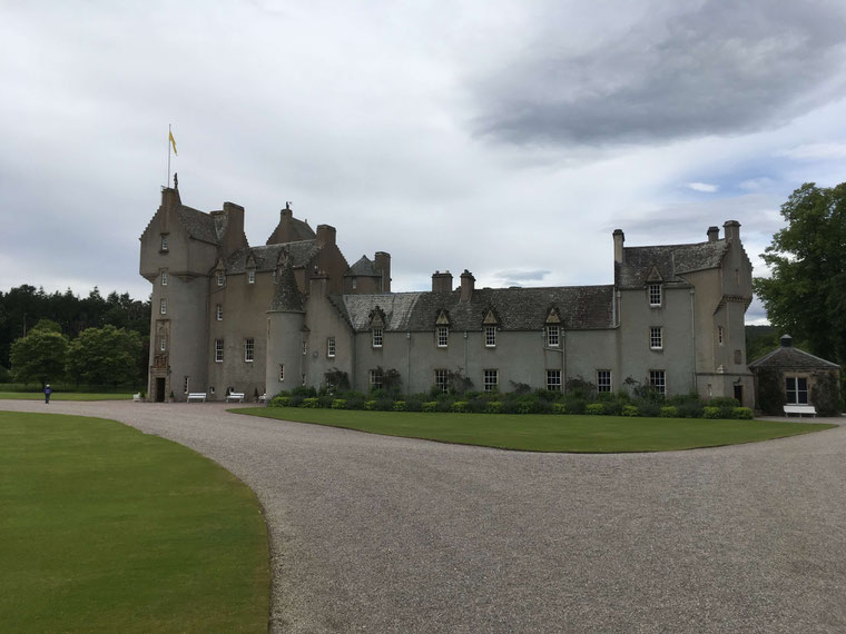 Ballindalloch Castle