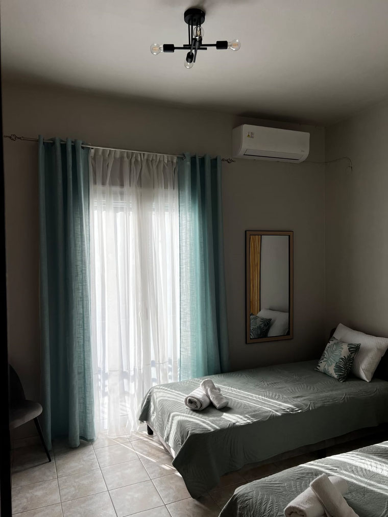 Das 2 Schlafzimmer mit 2 Einzelbetten
