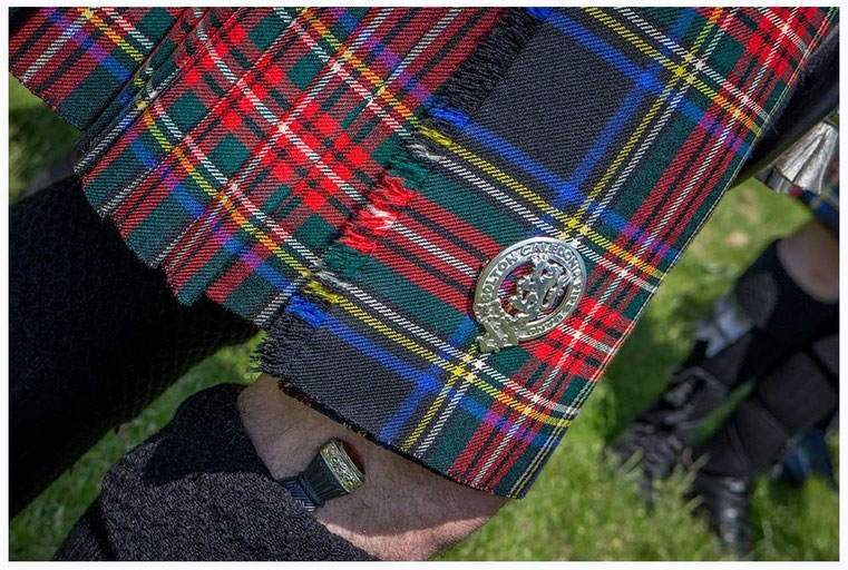 Click the kilt pin