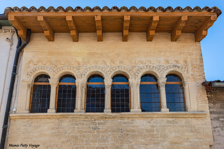 Façade médiévale à Cluny, Bourgogne