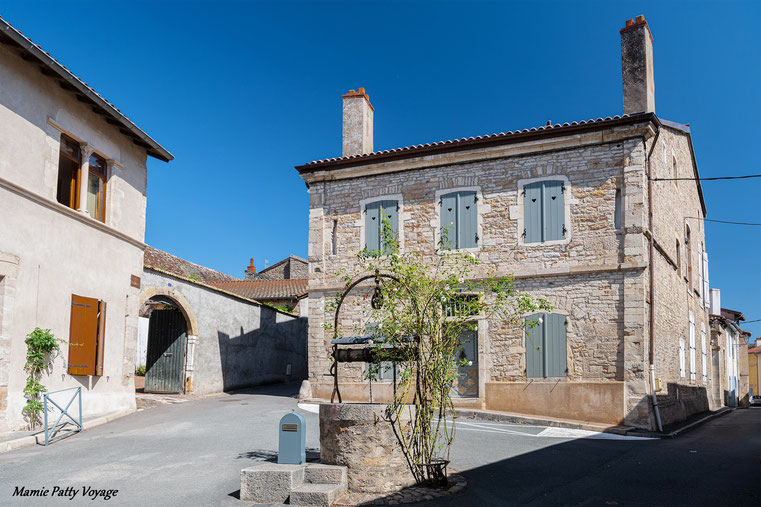 Place chauffée au soleil, Cluny