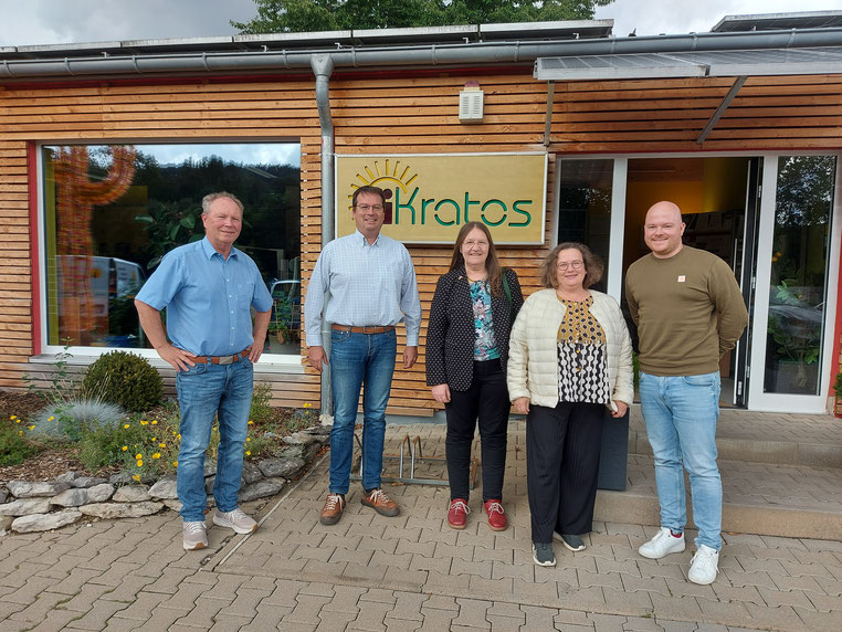 Delegation der Fraktion 90/ die Grünen bei iKratos © iKratos (von links: Willi Harhammer, Martin Distler, Barbara Poneleit, Inge Pütz-Nobis, Tobias Harhammer)