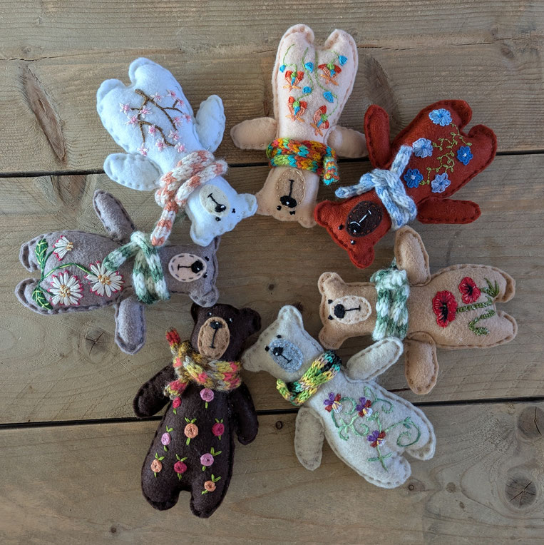  Kleine bloemen beertjes*Little flower bears* Små blomster bjørne model 2