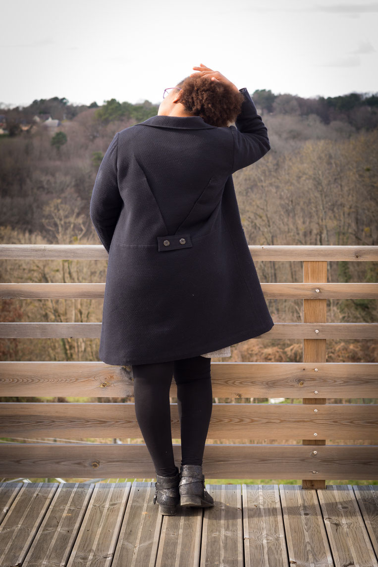 Manteau magnésium, Ivanne.s danse des aiguilles
