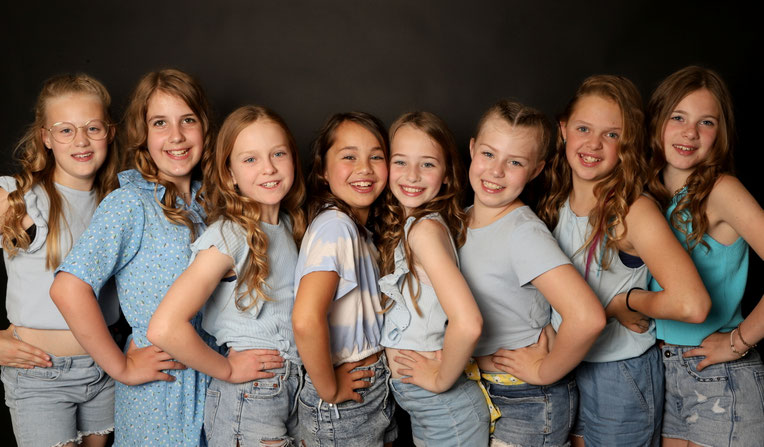 Vriendinnenshoot en kinderfeestje fotoshoot in Breda en Oosterhout – een super hip verjaardagsfeest met professionele fotografie