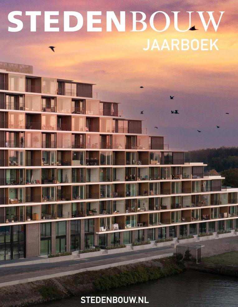 Exterieur, drone-opname van de bouw van het grootschalige nieuwbouwproject SPOT in Amsterdam. Ontworpen door verschillende Architecten waaronder Moederscheim Moonen, Klunder, Door, Kaan, ZZDP en Mei. Gebouwd door Pleijsierbouw en ontwikkeld door COD