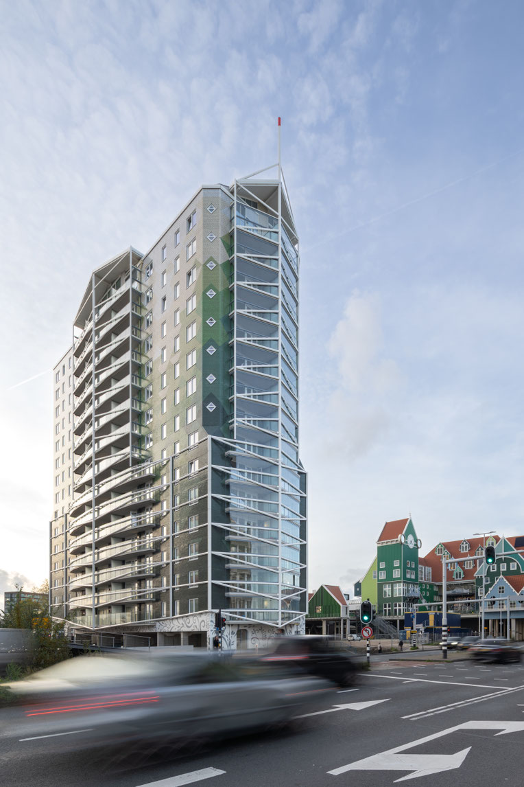 Exterieur, opname van Catharinatoren in Zaandam, ontworpen door Dok Architecten. Opdracht uitgevoerd in opdracht van Stedenbouw Magazine