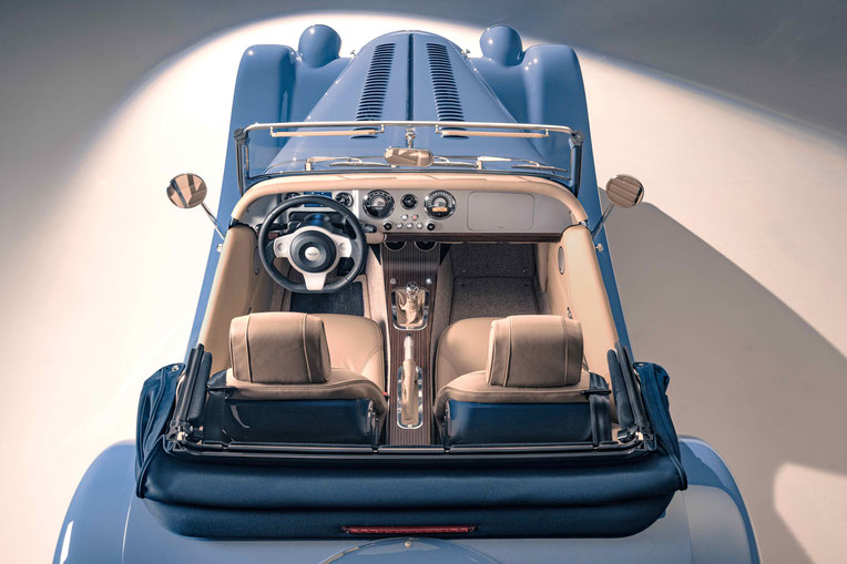 New Plus Four Cockpit von oben