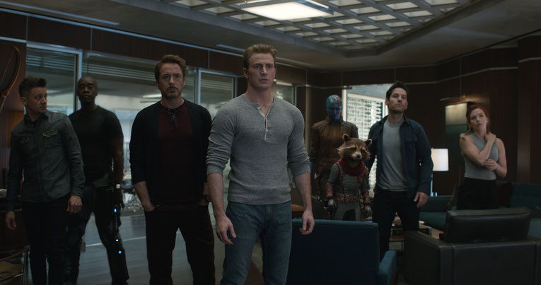 Die Avengers versammeln sich, um Jagd auf Thanos zu machen.