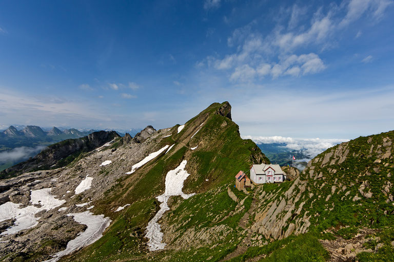 Berggasthaus Tierwis 2085 m, vm CAS hut
