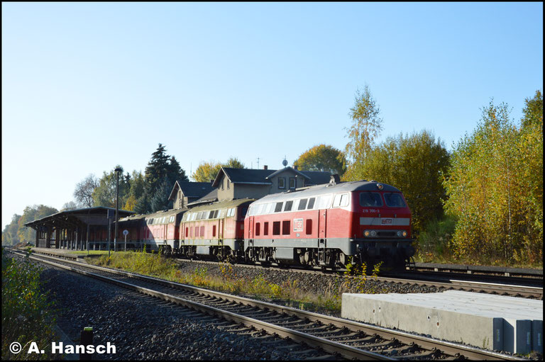 218 390-3 (MEG 304) versteckt ihre Front im Schatten