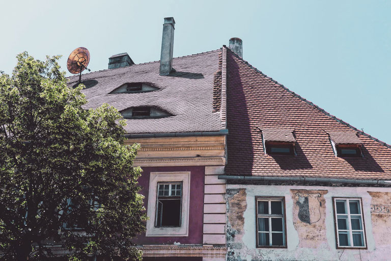 sibiu roumanie carpate transylvanie fenetres yeux bigousteppes