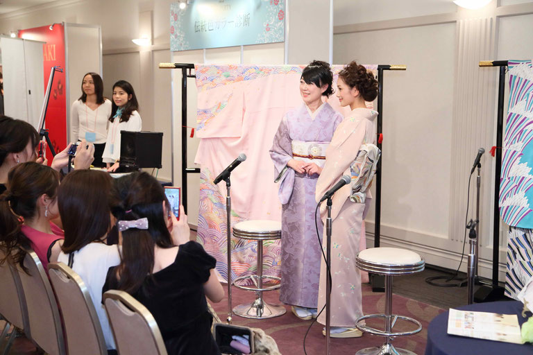 色彩心理カウンセラー桜井まどか・伝統色診断トークショー