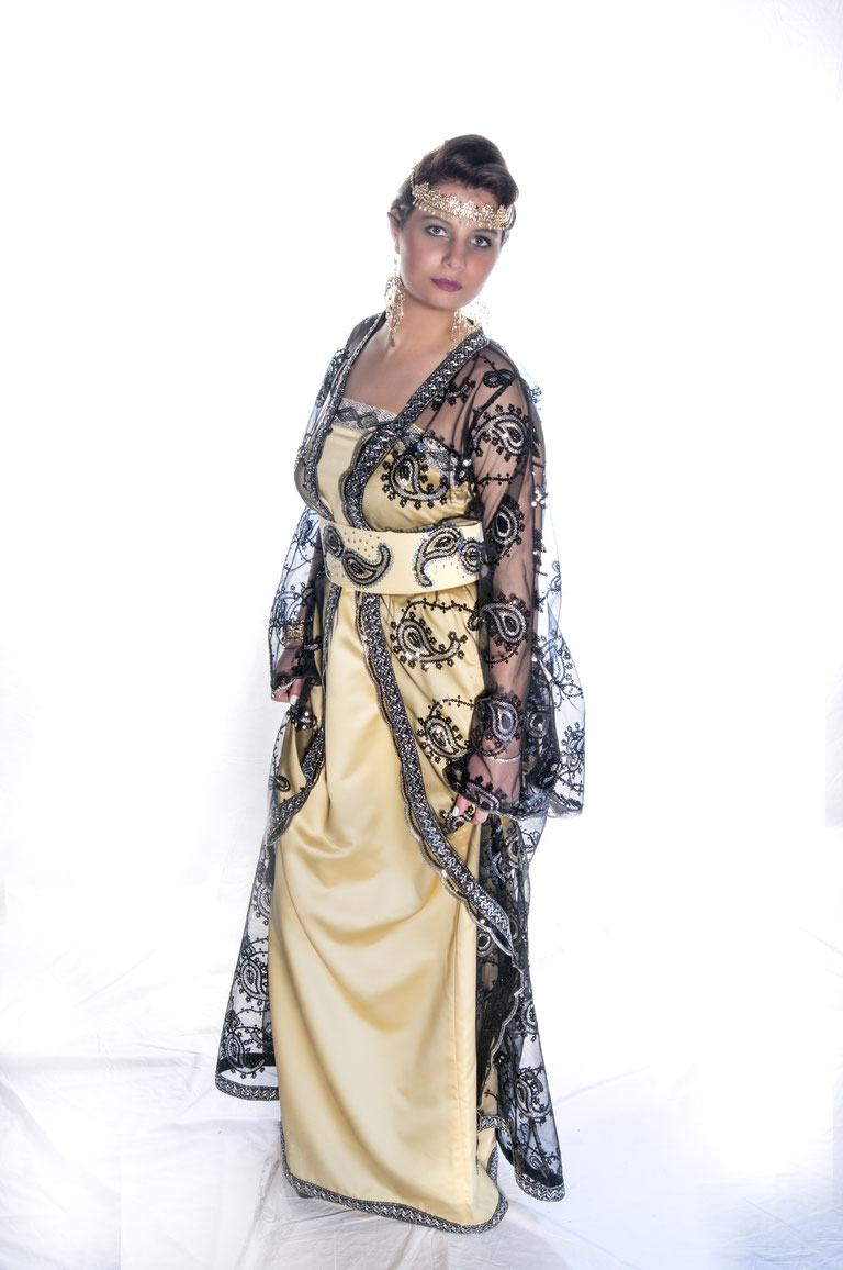 Location robes traditionnelles De Fil en Aiguille Couturière à