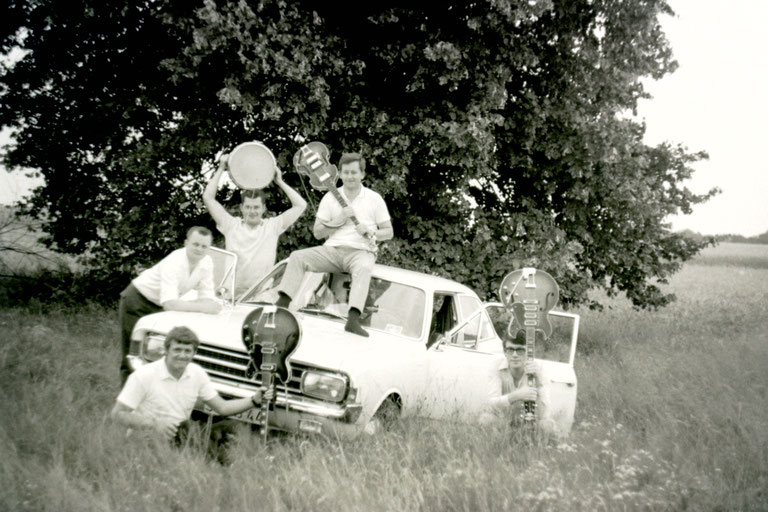 vorn: Heinz Tödtmann, Werner Schierenbeck, hinten: Helmut Dettmer, Manfred Lorenz, Walter Schofeld/Foto: Heinz Tödtmann