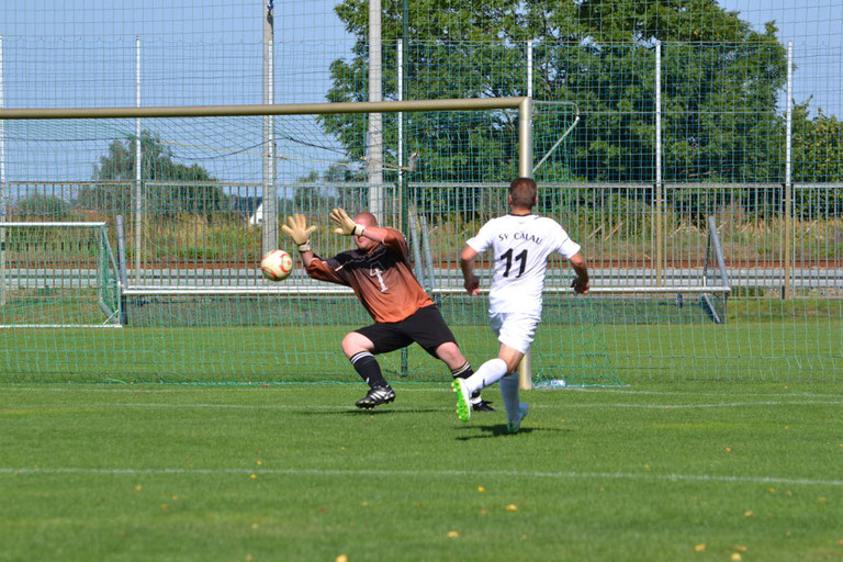 Miro Witczak trifft zum 0:4.