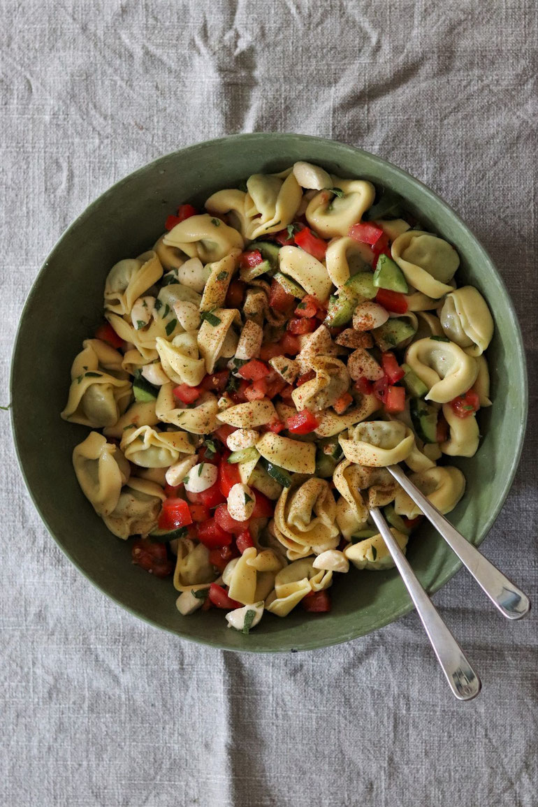 Tortellinisalat - food-stories/ein vegetarischer Foodblog