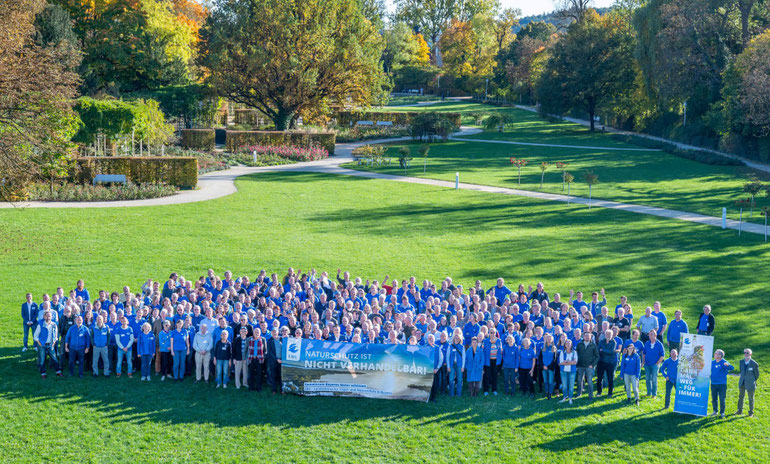 Mehr als 210 LBV-Delegierte senden ein deutliches Zeichen für mehr Naturschutz an die Bayerische Staatsregierung.